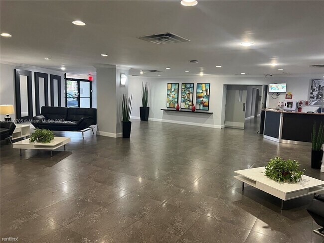 Foto del edificio - 2 br, 2 bath House - 200 Leslie Dr Apt 729
