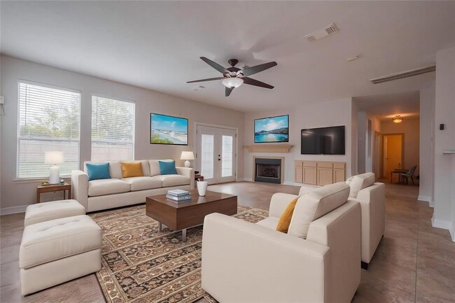 Building Photo - 16543 Cypress Thicket Dr
