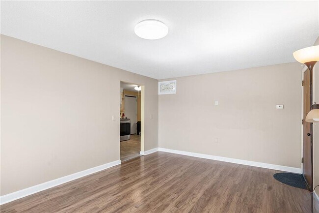 Building Photo - 510 Child St
