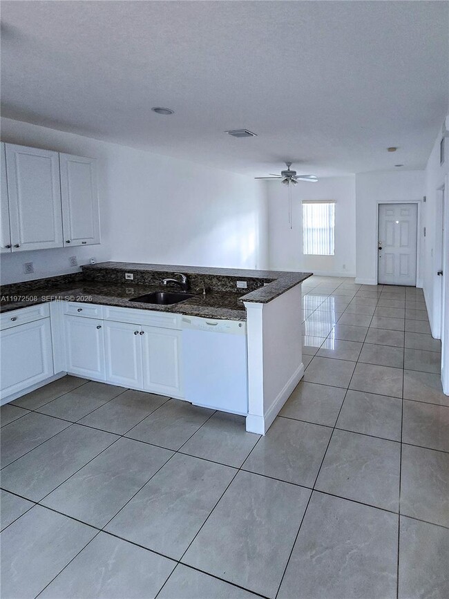Building Photo - 4216 Leo Ln