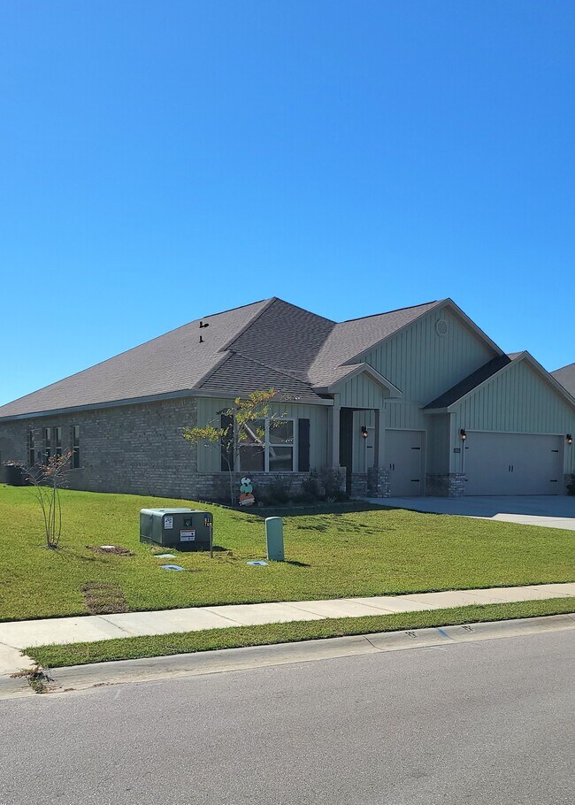 Building Photo - 5015 Sand Dollar Dr