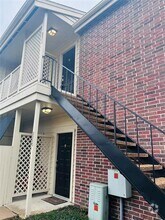 Building Photo - 2121 El Paseo St