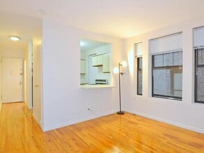 Building Photo - 3117 Broadway