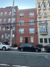 Building Photo - 226 Madison St