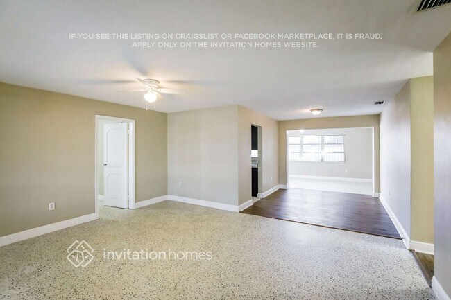 Building Photo - 9360 Sunset Strip