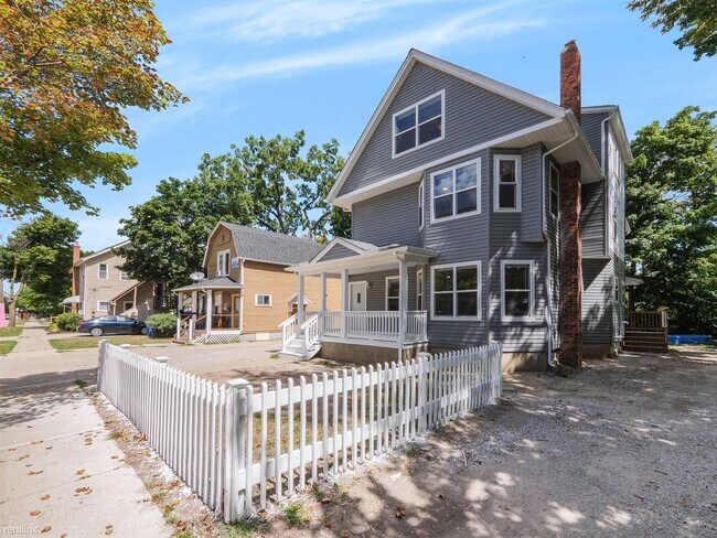 Foto del edificio - 2 br, 2 bath House - 1307 S State St Unit #2