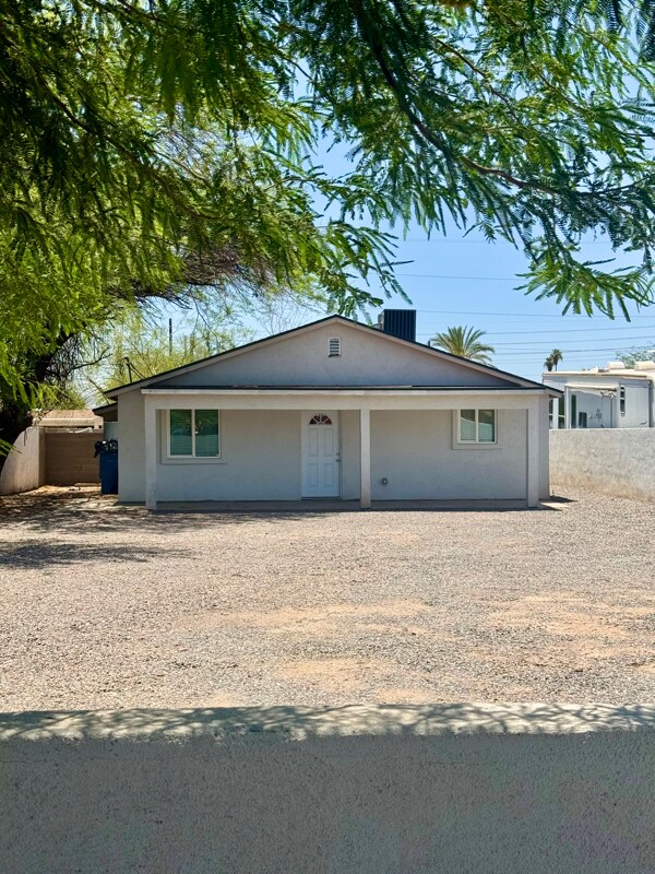 Primary Photo - 3837 W Lincoln St