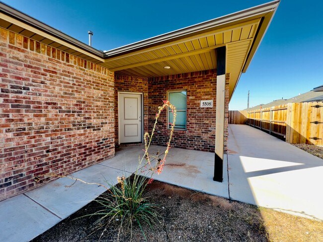Foto del edificio - Charming 2 Bedroom, 2 Bathroom Townhome