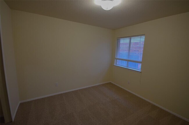 Foto del edificio - 3575 Rock Shelf Ln