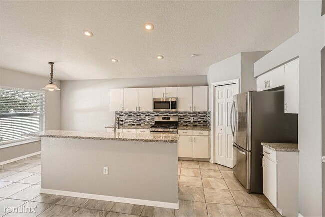 Foto del edificio - 3 br, 2 bath House - 30433 Tremont Drive UNIT