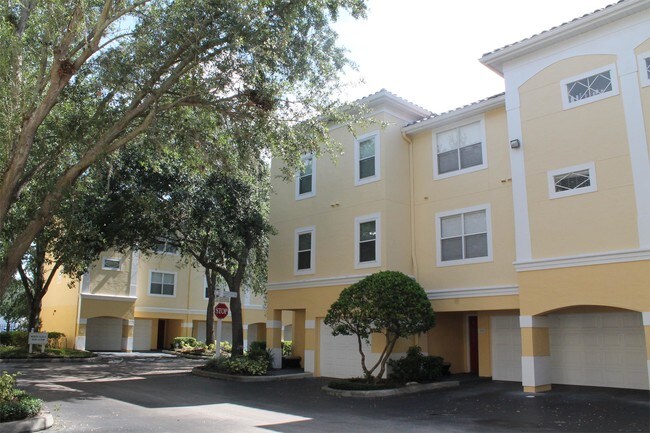 Building Photo - 2039 Legacy Palms Dr