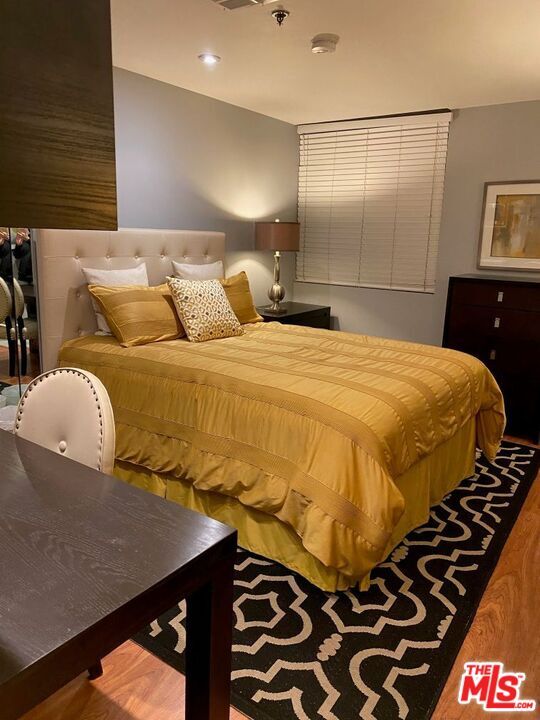 Foto principal - 10660 Wilshire Blvd