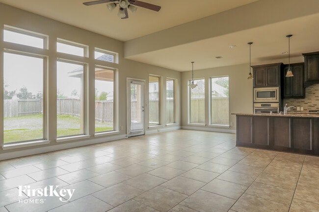 Building Photo - 102 Logan Pass Ct