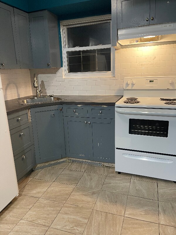 Foto del edificio - 4409 Carpenter Ave