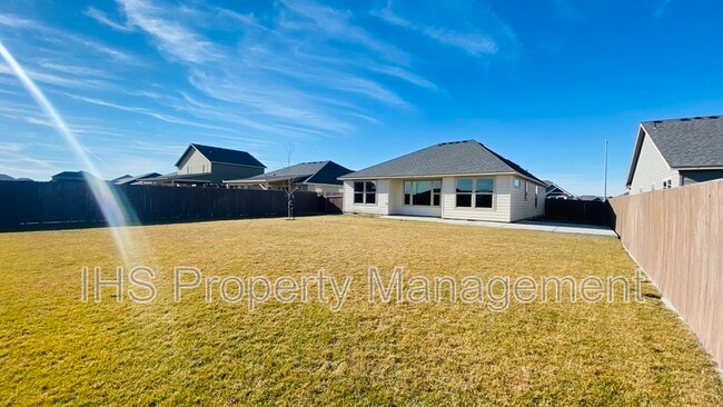 Building Photo - 3907 Charleston Ln