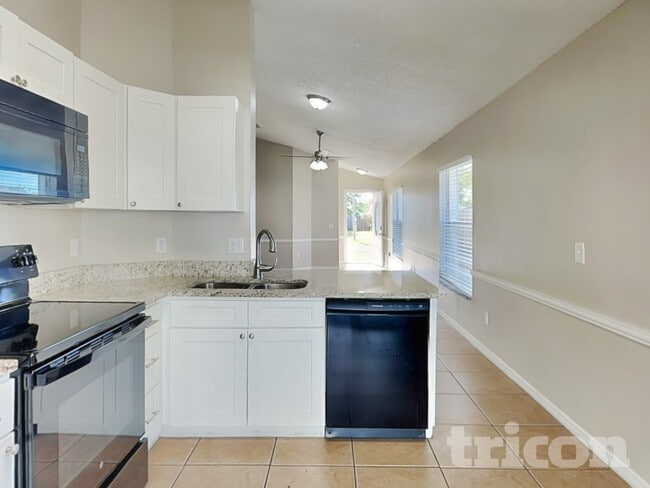 Building Photo - 9743 Red Clover Ave