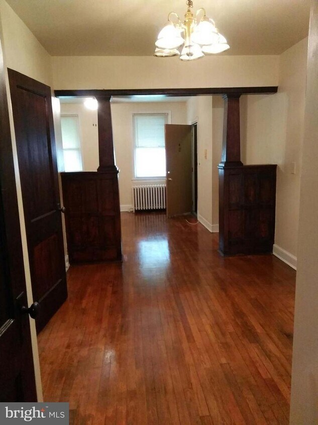 Foto principal - 909 Quincy St NE