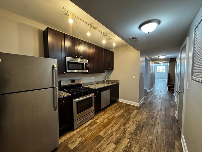 Foto del edificio - 5001 N Sawyer Ave