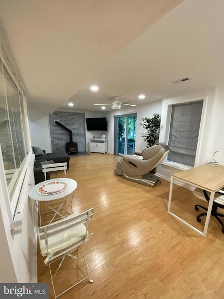 Foto del edificio - 14480 Woodstar Ct
