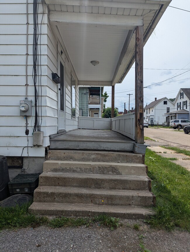 Foto del edificio - 22 Charlotte Ave