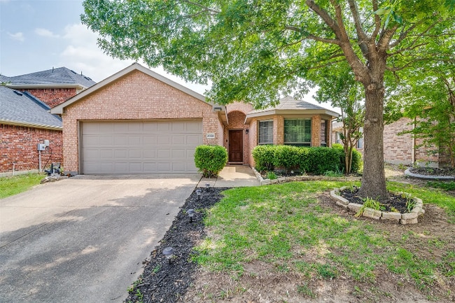 Building Photo - 2050 Lake Trail Dr