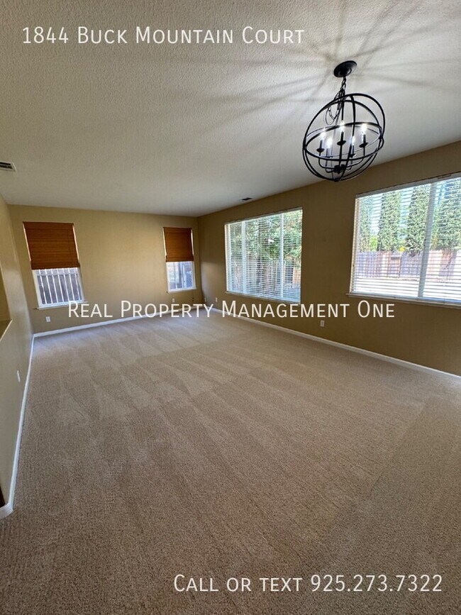 Foto del edificio - 1844 Buck Mountain Ct