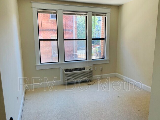 Foto del edificio - 815 Maryland Ave NE