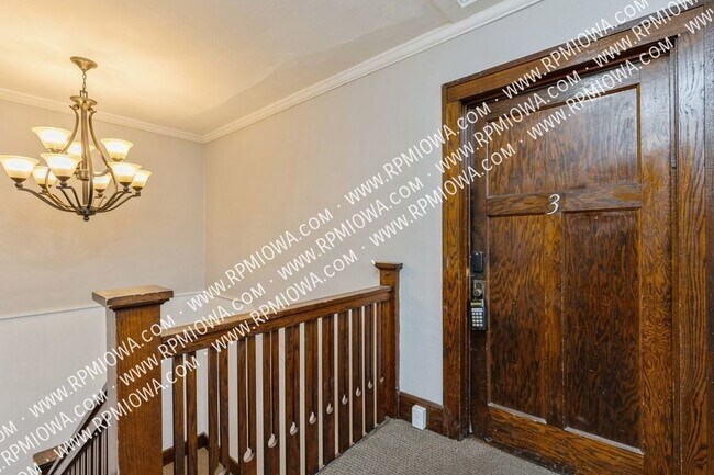 Building Photo - REMODELED!!! Historic Charming 2 Bedroom a...