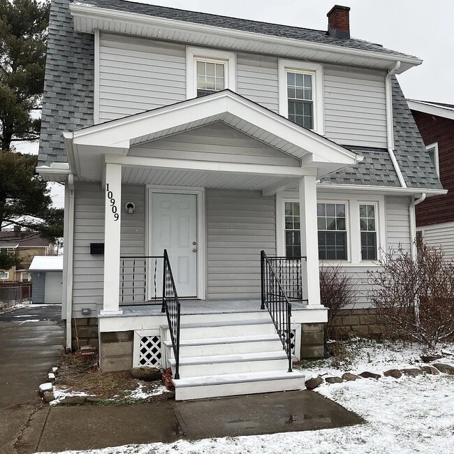 Building Photo - 10909 Park Heights Ave