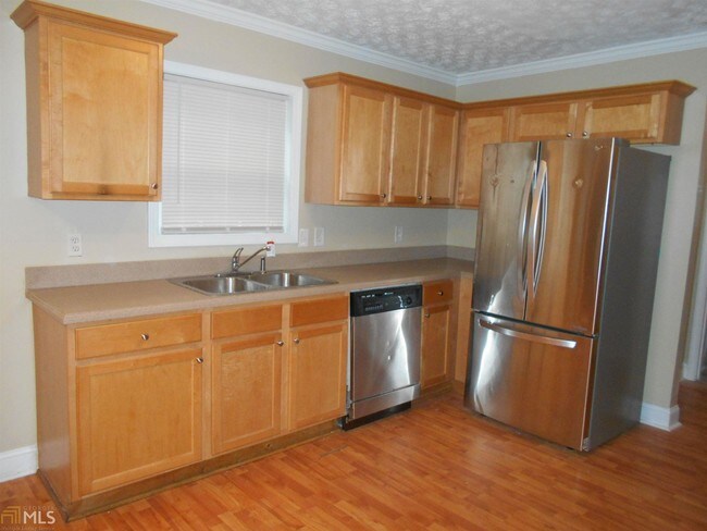 Building Photo - 6037 Fairington Farms Ln