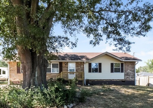 Building Photo - 8903 Channing Dr