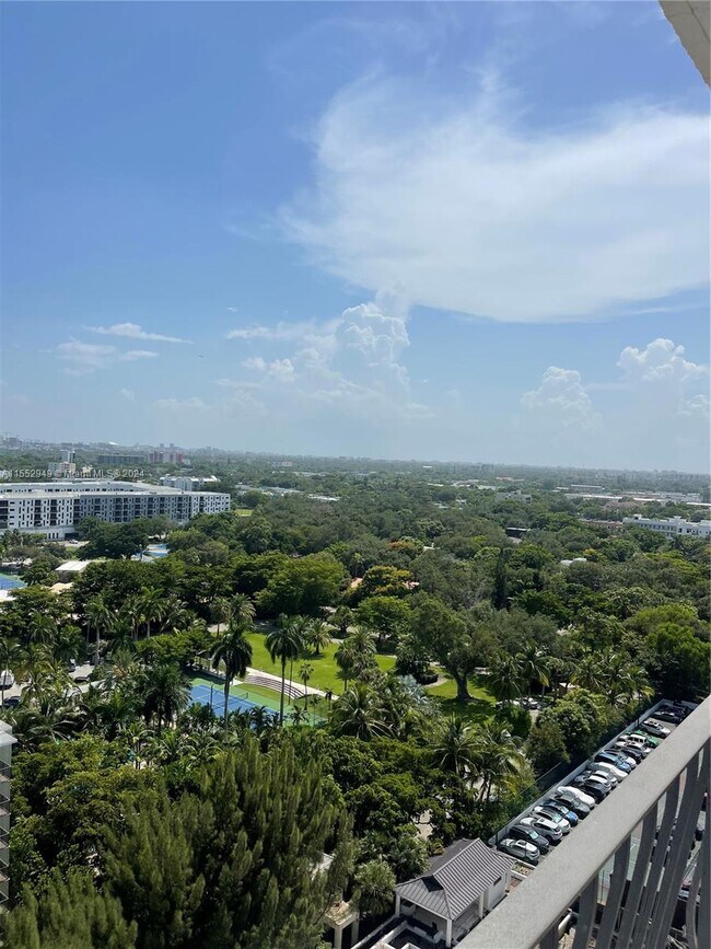 Foto del edificio - 780 NE 69th St