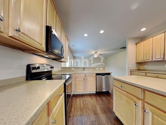 Foto del edificio - 4015 Lawrence Daniel Dr