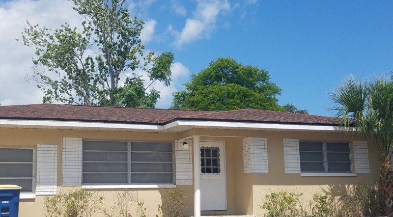 Foto principal - 1420 S Betty Ln