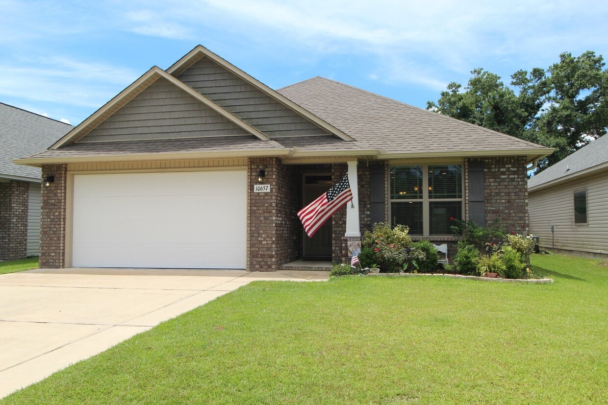 Foto principal - Newly constructed home in Southwest Pensac...