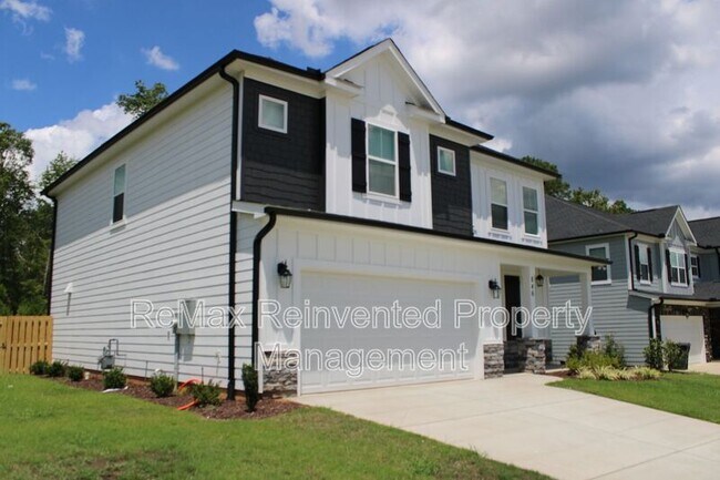 Building Photo - 846 Lillian Pk Dr