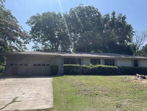 Building Photo - 1130 Tower St