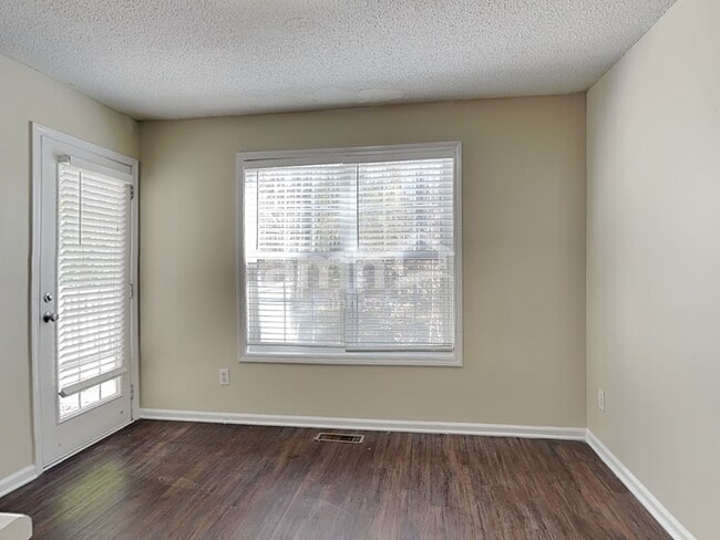 Building Photo - 3951 Saint George Ter SW