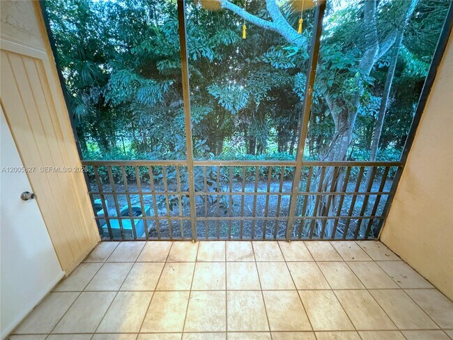 Foto del edificio - 9120 NW 40th St