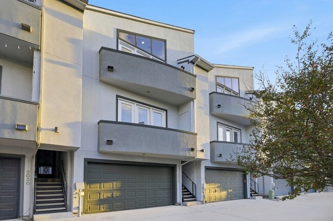 Foto del edificio - 2028 Tuam St