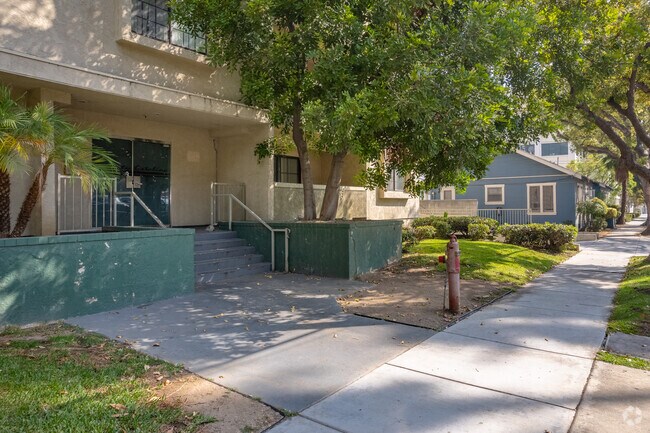 Entrance - 70 N Catalina Ave