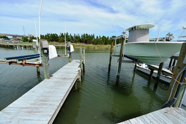 Foto del edificio - Virginia Beach-Boat Slip /Deep water access!