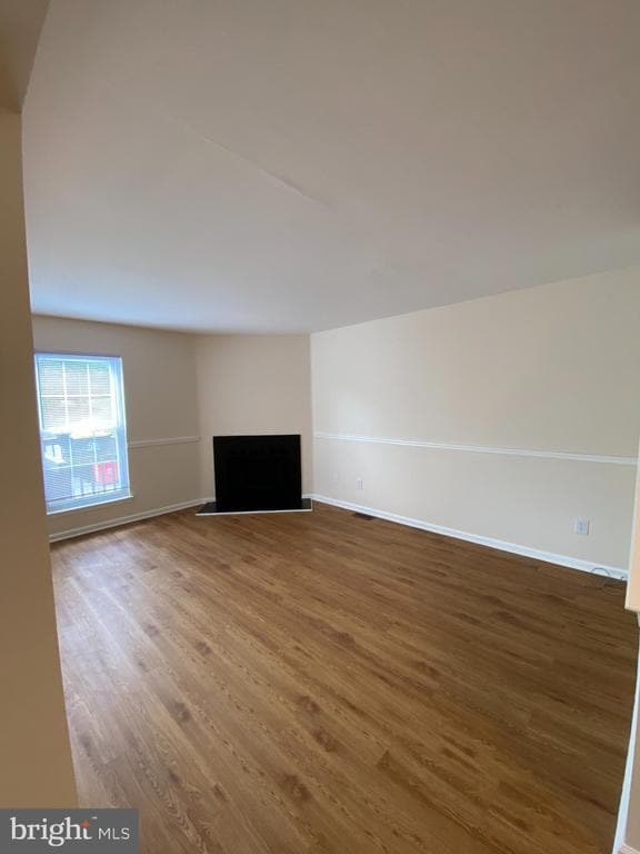 Building Photo - 116 Village Dr