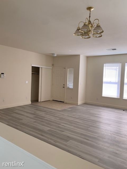Foto del edificio - 3 br, 2 bath House - 21 Van Horn Ct
