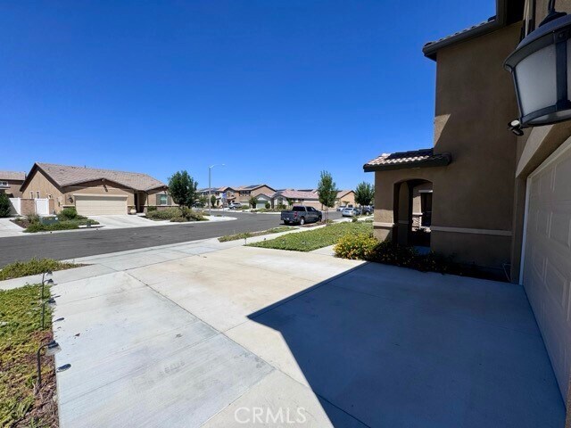 Building Photo - 1760 Chute Dr