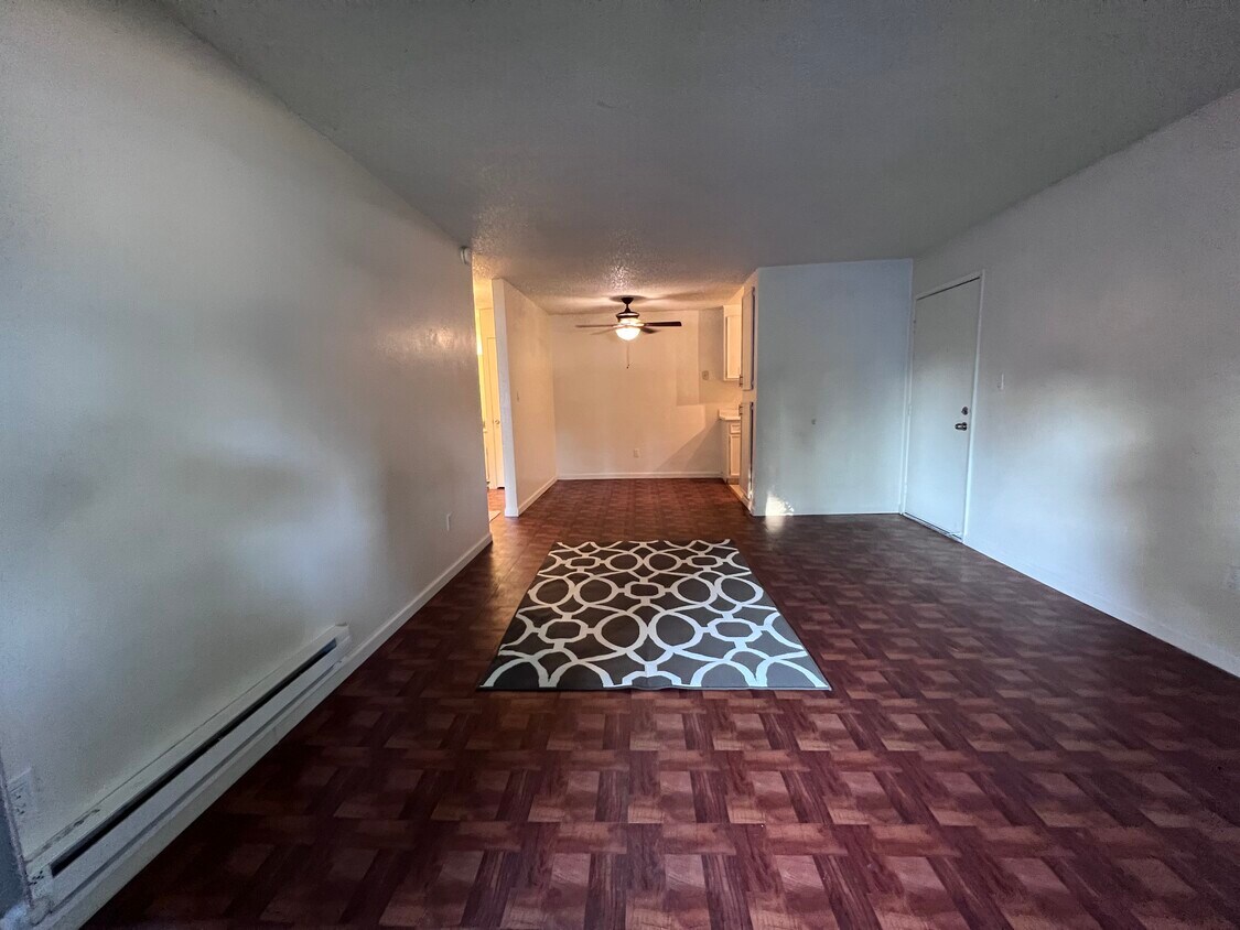 Foto principal - 423 Gregory Ln