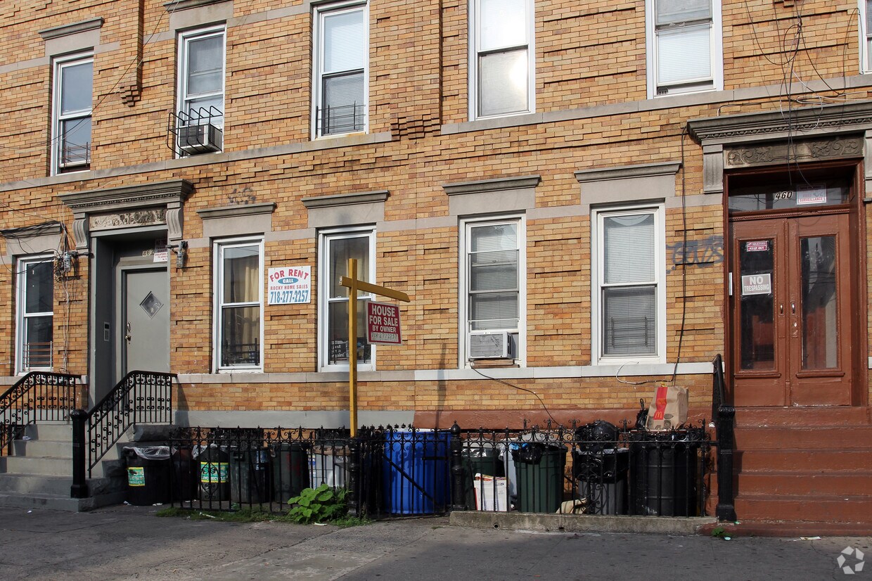 Building Photo - 460 Grant Ave