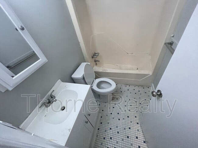 Foto del edificio - 1314 Maple St