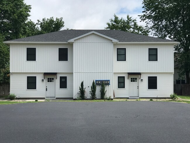 Building Photo - 6 -14 Kirby Rd