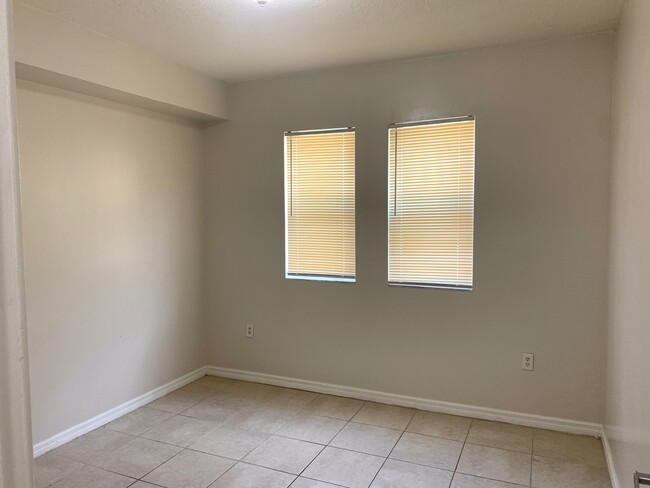 Foto del edificio - 11050 SW 196th St
